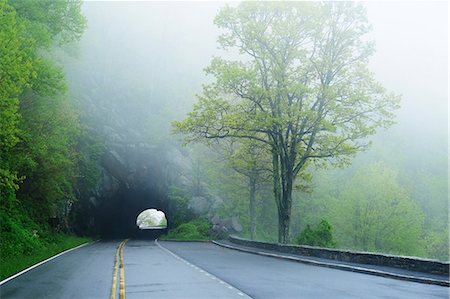 Tunnel on misty empty road, Shenandoah National Park, Virginia, USA Stock Photo - Premium Royalty-Free, Code: 614-08721020