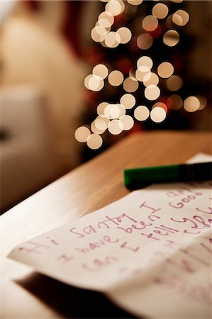 religious christmas tree - Handwritten letter to santa Stock Photo - Premium Royalty-Free, Code: 614-08768493