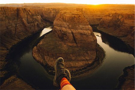 simsearch:649-08745710,k - Person relaxing and enjoying view, Horseshoe Bend, Page, Arizona, USA Photographie de stock - Premium Libres de Droits, Code: 614-08826741