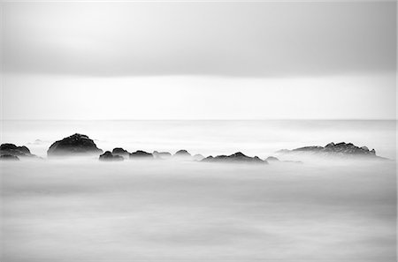 simsearch:6113-08947383,k - Rocks in sea Photographie de stock - Premium Libres de Droits, Code: 614-08866296