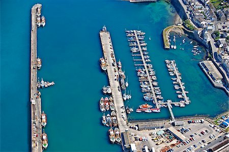 Aerial view of English fishing harbour Stockbilder - Premium RF Lizenzfrei, Bildnummer: 614-08866569