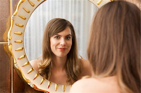 simsearch:614-08866586,k - woman in front of mirror,laughing Stock Photo - Premium Royalty-Free, Code: 614-08866590