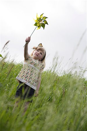 simsearch:649-07118498,k - Child in the field Photographie de stock - Premium Libres de Droits, Code: 614-08866665