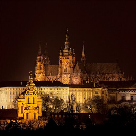 simsearch:614-08867702,k - Churches and castle lit up at night Foto de stock - Sin royalties Premium, Código: 614-08867696