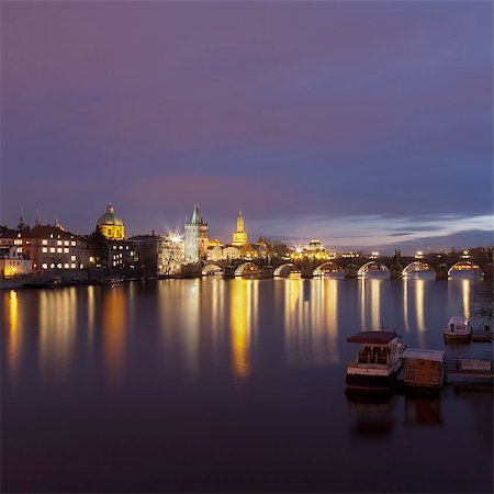 simsearch:614-08865572,k - Cityscape at night reflected in water Stock Photo - Premium Royalty-Free, Code: 614-08867691