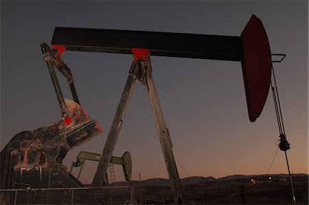 simsearch:614-08867897,k - Pump at oil field Stock Photo - Premium Royalty-Free, Code: 614-08867897