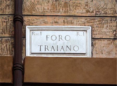 Sign reading 'foro romano' Fotografie stock - Premium Royalty-Free, Codice: 614-08868329