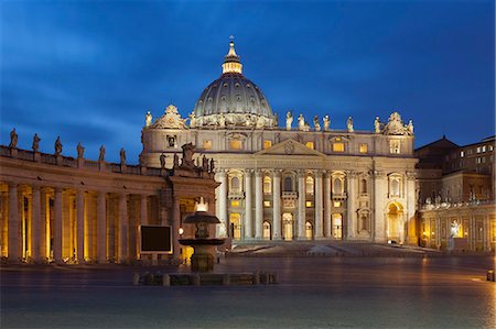 simsearch:614-08868344,k - St Peters Basilica lit up at night Photographie de stock - Premium Libres de Droits, Code: 614-08868409