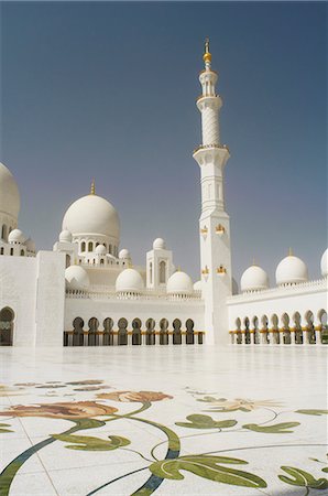 simsearch:614-08867702,k - Ornate domed mosque with tower Foto de stock - Sin royalties Premium, Código: 614-08869641