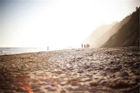 simsearch:614-06537519,k - Beach with people in distance, Santa Barbara, California, USA Fotografie stock - Premium Royalty-Free, Codice: 614-08874062