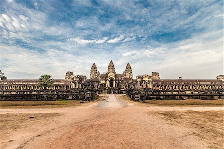 simsearch:614-08875205,k - East gate temple in Angkor Wat, Siem Reap, Cambodia Stock Photo - Premium Royalty-Free, Code: 614-08875181
