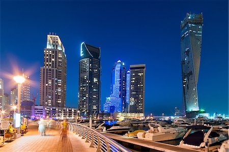 simsearch:649-07710303,k - Dubai marina, Dubai, UAE Stock Photo - Premium Royalty-Free, Code: 614-08876134