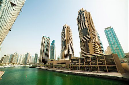 simsearch:693-03313631,k - Dubai marina, Dubai, UAE Foto de stock - Sin royalties Premium, Código: 614-08876135