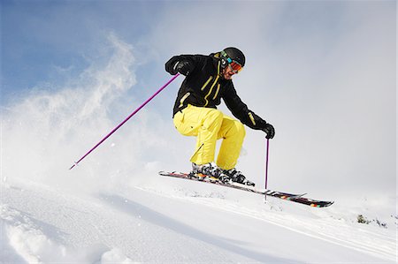 simsearch:614-08876215,k - Skier in mid air Foto de stock - Sin royalties Premium, Código: 614-08876209