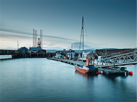 Pier and harbor, Cromarty Firth, Scotland, UK Photographie de stock - Premium Libres de Droits, Code: 614-08876506
