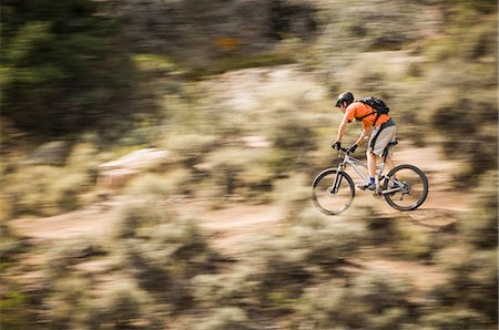 simsearch:614-08876523,k - Man mountain biking on Jack's Trail at Hartman Rock Recreation Area, Gunnison, Colorado, USA Foto de stock - Royalty Free Premium, Número: 614-08876535