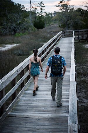 simsearch:862-08091523,k - Hikers crossing bridge, Skidaway Island State Park , Savannah, Georgia, USA Stockbilder - Premium RF Lizenzfrei, Bildnummer: 614-08877074