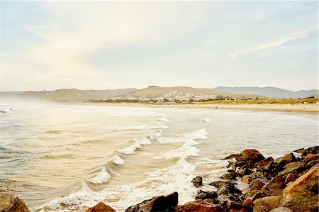 simsearch:614-08641698,k - View of rocks and sea, Morro Bay, California, USA Fotografie stock - Premium Royalty-Free, Codice: 614-08877500