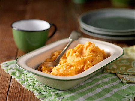 Dish of mashed sweet potato Stock Photo - Premium Royalty-Free, Code: 614-08878800
