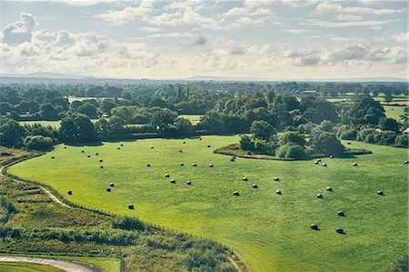 simsearch:400-05025778,k - Approaching Manchester by air, Yorkshire, UK Photographie de stock - Premium Libres de Droits, Code: 614-08878885