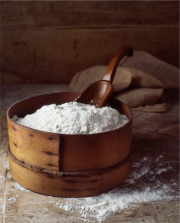 simsearch:649-08237826,k - Traditional bakery ingredients, flour Stock Photo - Premium Royalty-Free, Code: 614-08879054