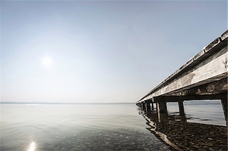 simsearch:632-03629718,k - Lake and jetty, Seeshaupt, Bavaria, Germany Foto de stock - Royalty Free Premium, Número: 614-08871575