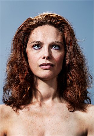 simsearch:614-08874161,k - Portrait of woman with red hair Stockbilder - Premium RF Lizenzfrei, Bildnummer: 614-08872764