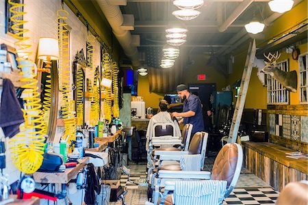 stuhl - Barber at work Stockbilder - Premium RF Lizenzfrei, Bildnummer: 614-08884622