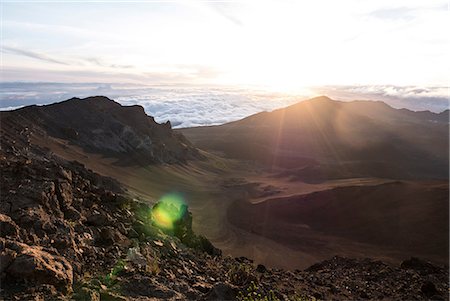 simsearch:614-08641826,k - Sunrise over Haleakala Volcano, Maui, Hawaii Photographie de stock - Premium Libres de Droits, Code: 614-08908640