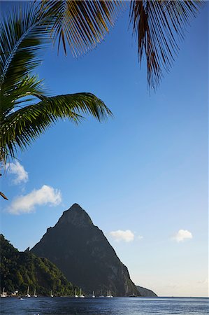 pitons - Pitons, Saint Lucia, Caribbean Foto de stock - Sin royalties Premium, Código: 614-08926713