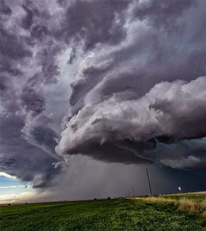 simsearch:614-09178488,k - Rotating supercell clouds over rural area, Cope, Colorado, United States, North America Foto de stock - Sin royalties Premium, Código: 614-08983684