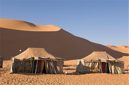 fezzan - Tented camp, Erg Awbari, Sahara desert, Fezzan, Libya Stock Photo - Premium Royalty-Free, Code: 614-08990412