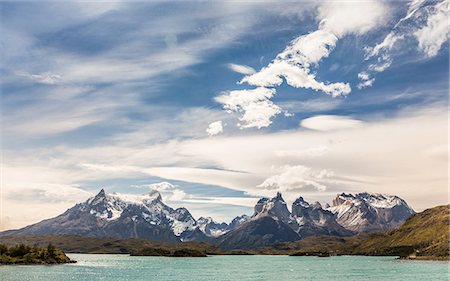 simsearch:649-08632458,k - Mountain landscape with Paine Grande and Cuernos del Paine, Torres del Paine national park, Chile Photographie de stock - Premium Libres de Droits, Code: 614-09017610