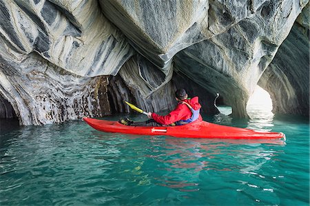 simsearch:614-09017671,k - Man kayaking around marble caves, Puerto Tranquilo, Aysen Region, Chile, South America Foto de stock - Sin royalties Premium, Código: 614-09017669