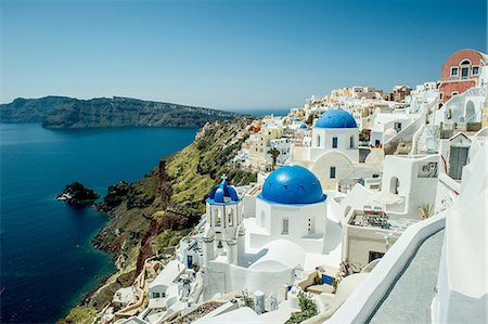 santorini oia - View of rooftops and sea, O'a, Santorini, Kikladhes, Greece Stock Photo - Premium Royalty-Free, Code: 614-09017800