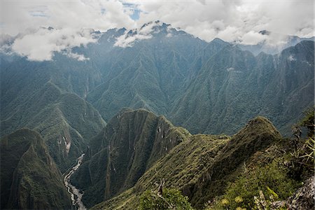 simsearch:614-09017258,k - Elevated view of cloudy mountains, Machu Picchu, Cusco, Peru, South America Photographie de stock - Premium Libres de Droits, Code: 614-09056655