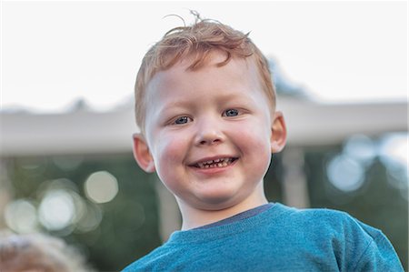 simsearch:614-05523145,k - Red haired boy at preschool, portrait in garden Stock Photo - Premium Royalty-Free, Code: 614-09057246