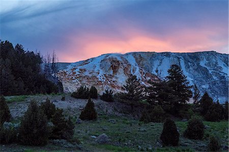 estados unidos - Mammoth Hot springs at sunset, Yellowstone National Park, Wisconsin, United States, North America Photographie de stock - Premium Libres de Droits, Code: 614-09078895