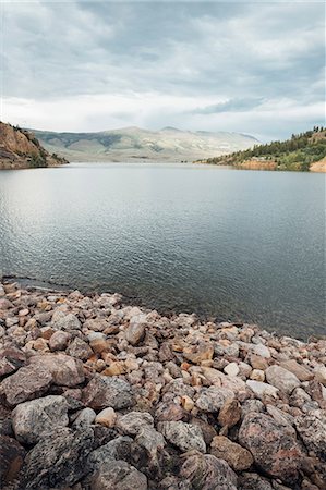 silverthorne - Scenic view of Dillon Reservoir, Silverthorne, Colorado, USA Photographie de stock - Premium Libres de Droits, Code: 614-09127160