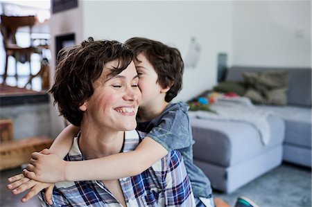 simsearch:614-09127392,k - Mother and son at home, son hugging mother Stock Photo - Premium Royalty-Free, Code: 614-09127322