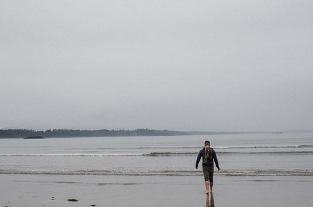 simsearch:614-09178141,k - Man on beach, Tofino, Canada Stock Photo - Premium Royalty-Free, Code: 614-09178121