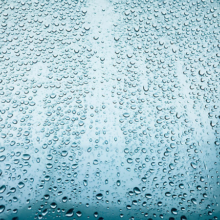 simsearch:614-09178189,k - Water drops on glass pane Foto de stock - Royalty Free Premium, Número: 614-09178190