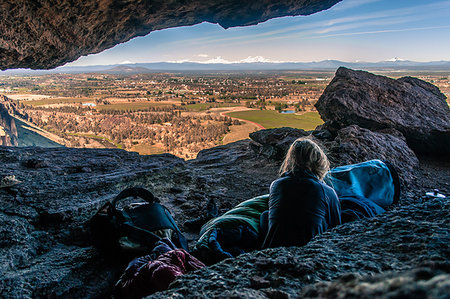 simsearch:614-09168157,k - Rock climber on summit, Smith Rock State Park, Oregon, USA Foto de stock - Royalty Free Premium, Número: 614-09183020