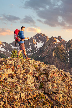 Man hiking, Mount Sneffels, Ouray, Colorado, USA Foto de stock - Sin royalties Premium, Código: 614-09183173