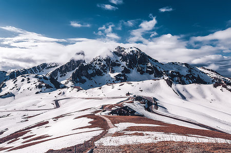 simsearch:614-09213882,k - Landscape in snow capped mountains, Dolomites, Italy Photographie de stock - Premium Libres de Droits, Code: 614-09213877