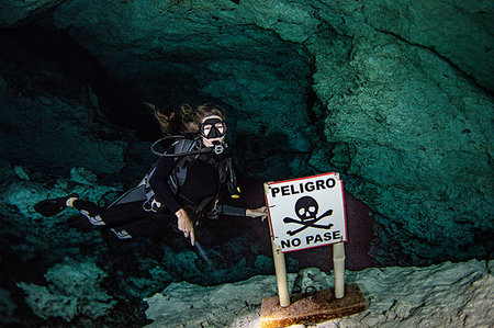 Cenote cave diving, Tulum, Quintana Roo, Mexico Stock Photo - Premium Royalty-Free, Code: 614-09232173