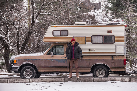 simsearch:614-08877449,k - Climber beside campervan, Yosemite National Park, California, USA Photographie de stock - Premium Libres de Droits, Code: 614-09245154