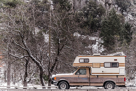 simsearch:649-09158991,k - Campervan parked in Yosemite National Park, California, USA Stockbilder - Premium RF Lizenzfrei, Bildnummer: 614-09245155