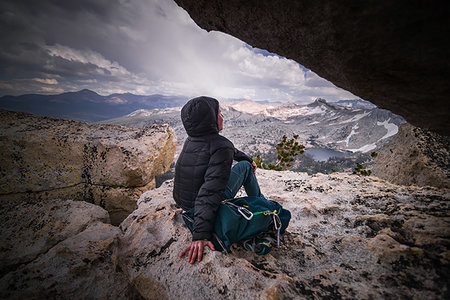 simsearch:400-06915108,k - Climber resting on peak, Tuolumne Meadows, Yosemite National Park, California, United States Photographie de stock - Premium Libres de Droits, Code: 614-09245454