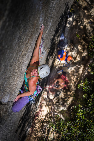 simsearch:614-08392542,k - Climber rock climbing, Cookie Cliff, Yosemite National Park, California, United States Stock Photo - Premium Royalty-Free, Code: 614-09245466